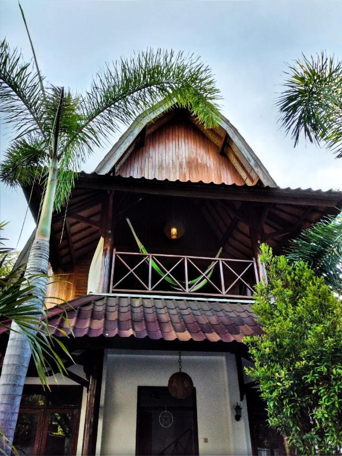 Gili Moonlight Retreat Villa Gili Islands Exterior photo
